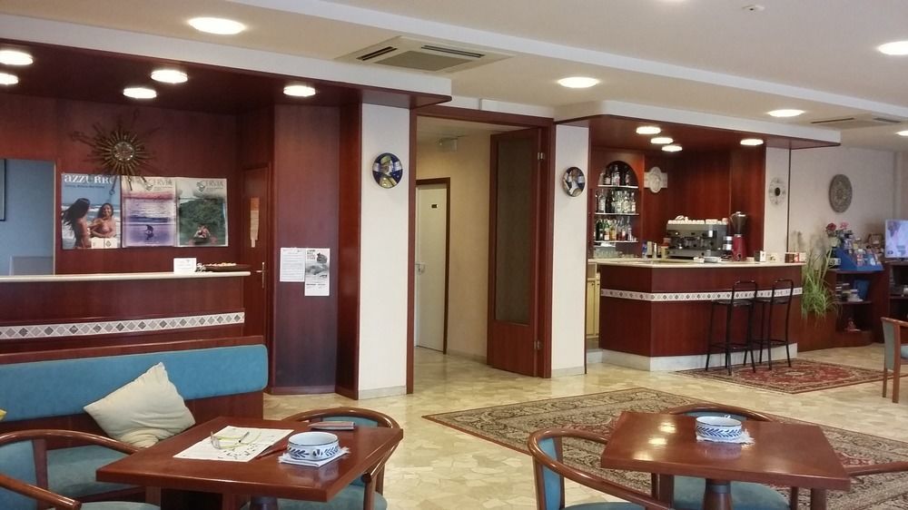 Hotel Condor ميلانو ماريتيما المظهر الخارجي الصورة